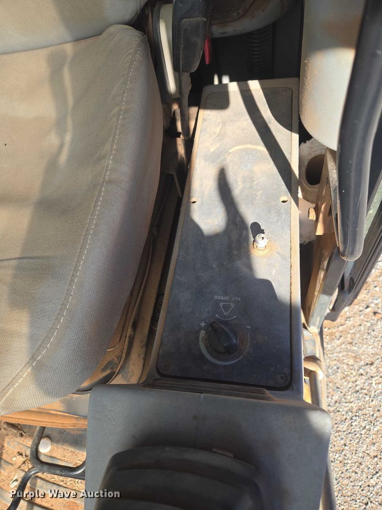 image for item ET1149 Gradall XL3200 II excavator