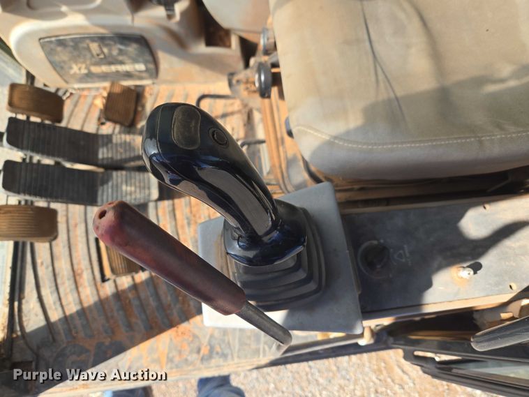 image for item ET1149 Gradall XL3200 II excavator