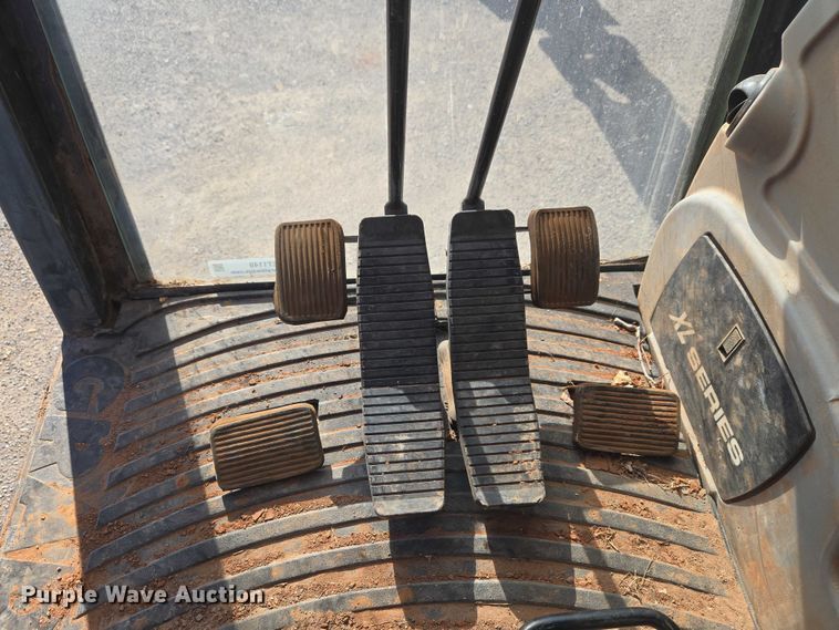 image for item ET1149 Gradall XL3200 II excavator