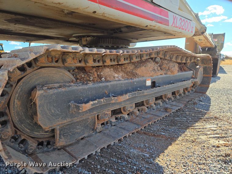 image for item ET1149 Gradall XL3200 II excavator