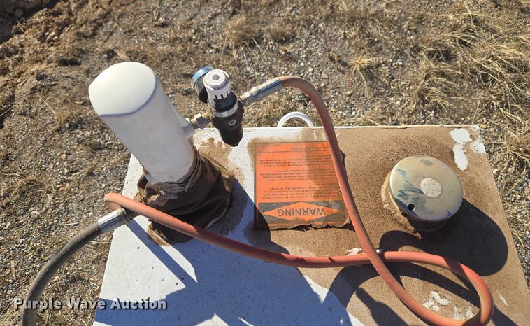 image for item ET1151 (2) oil tanks