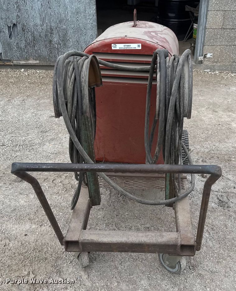 image for item ET4061 Lincoln 250-250 welder