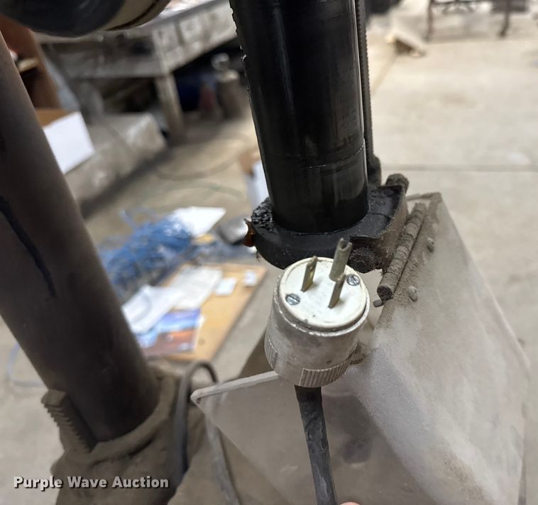 image for item ET4063 Delta drill press