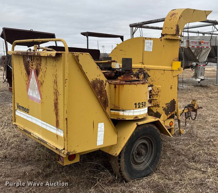image for item ET4067 Vermeer 1250 Wood chipper