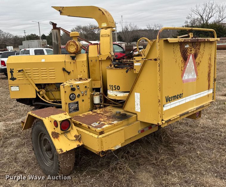 image for item ET4067 Vermeer 1250 Wood chipper