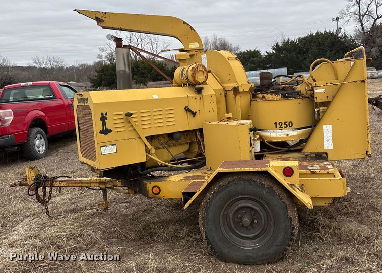 image for item ET4067 Vermeer 1250 Wood chipper