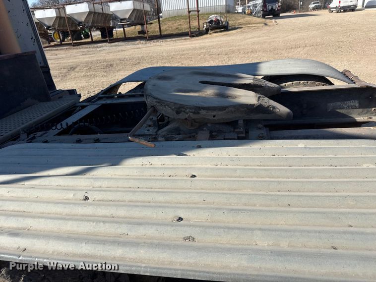 image for item ET4068 1990 International 8300 semi truck