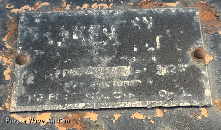 image for item ET4069 1989 Ford L8000 dump truck