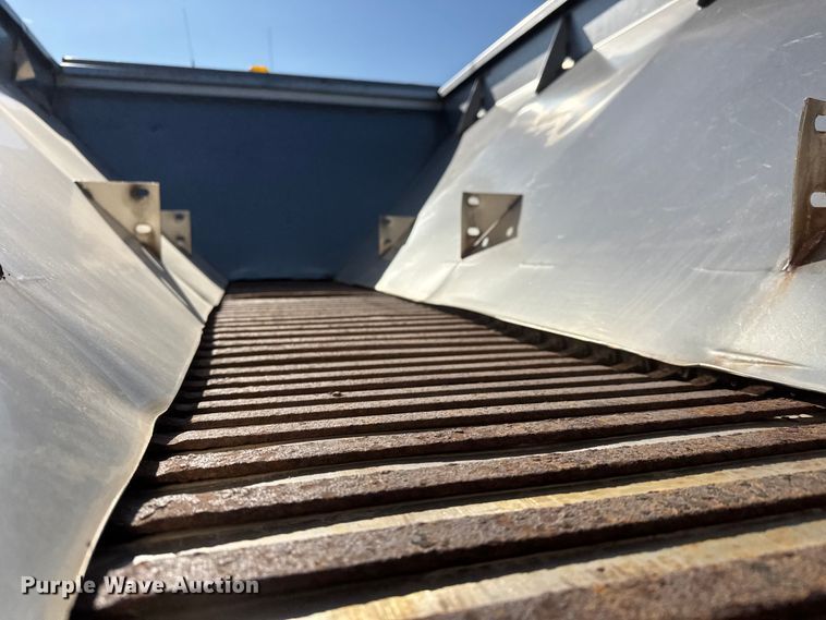 image for item ET4069 1989 Ford L8000 dump truck