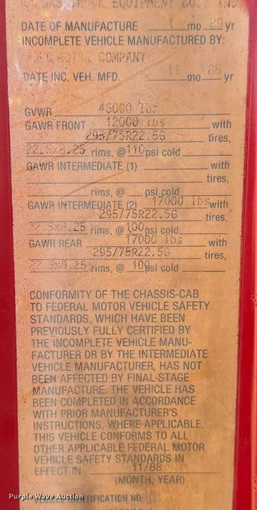 image for item ET4069 1989 Ford L8000 dump truck