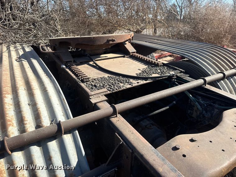 image for item ET4070 1978 Ford 8000 semi truck