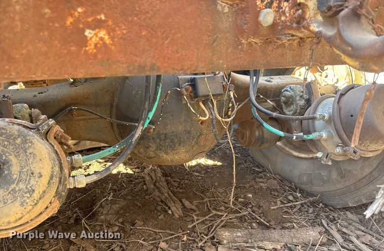 image for item ET4070 1978 Ford 8000 semi truck