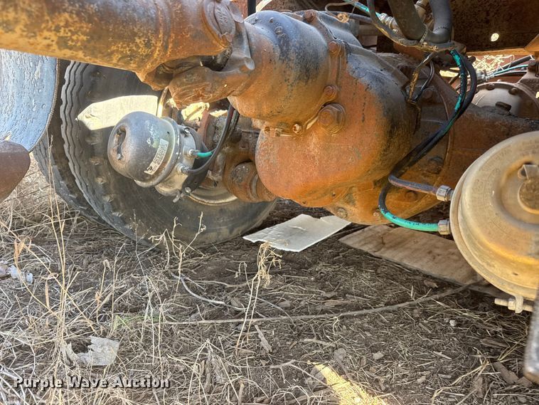 image for item ET4070 1978 Ford 8000 semi truck