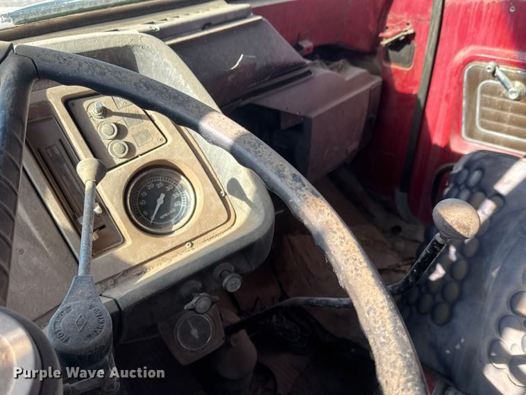 image for item ET4070 1978 Ford 8000 semi truck