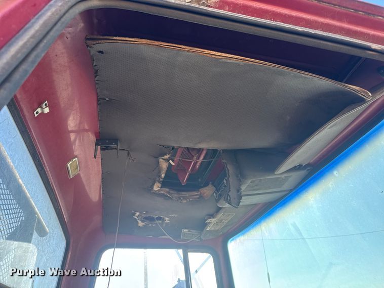 image for item ET4070 1978 Ford 8000 semi truck