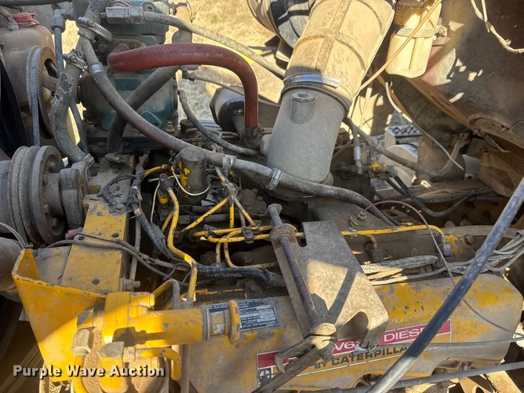 image for item ET4070 1978 Ford 8000 semi truck