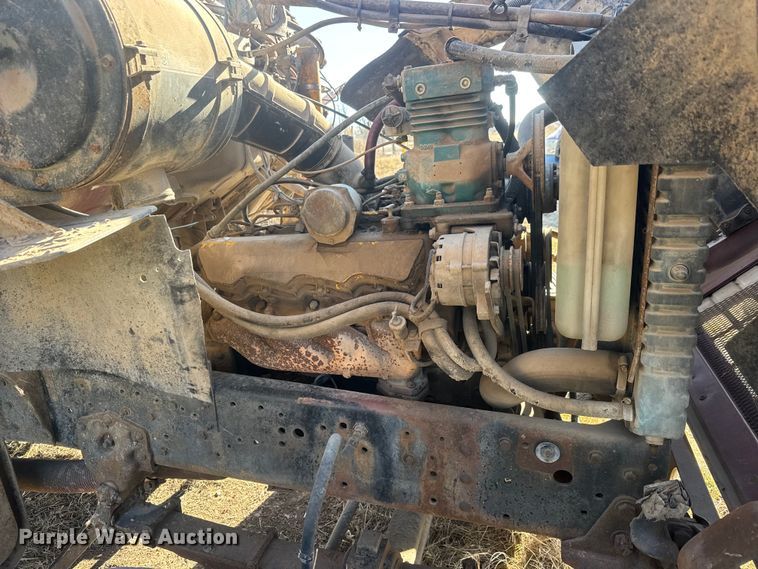 image for item ET4070 1978 Ford 8000 semi truck