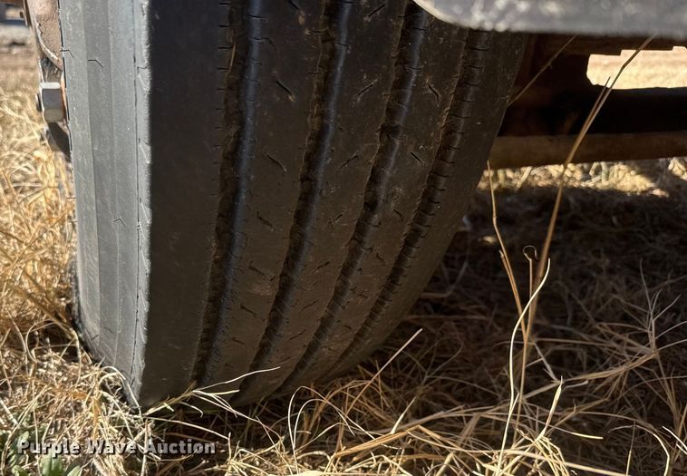 image for item ET4070 1978 Ford 8000 semi truck