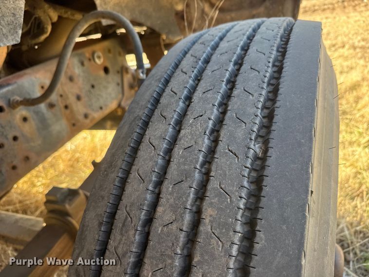 image for item ET4070 1978 Ford 8000 semi truck