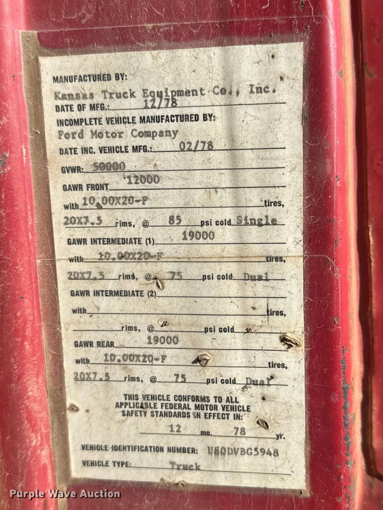 image for item ET4070 1978 Ford 8000 semi truck