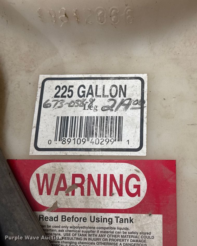 image for item ET4074 225 gallon poly tank