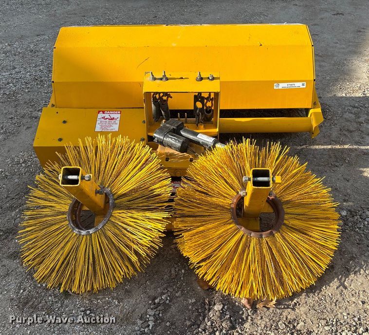 image for item ET4075 M-B Company Inc. MLT broom