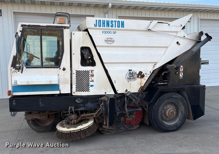 image for item ET4076 1995 Johnston V3000 SP sweeper