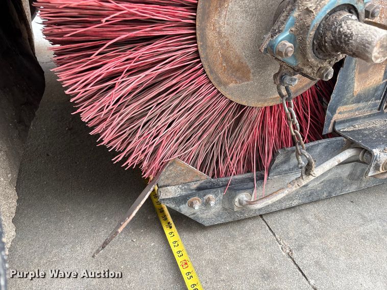 image for item ET4076 1995 Johnston V3000 SP sweeper