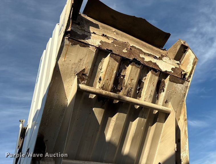 image for item ET4076 1995 Johnston V3000 SP sweeper