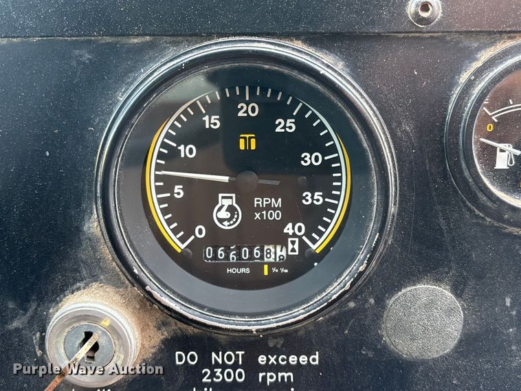 image for item ET4076 1995 Johnston V3000 SP sweeper