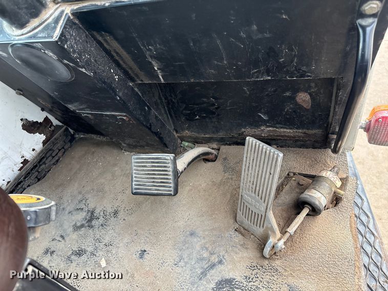 image for item ET4076 1995 Johnston V3000 SP sweeper