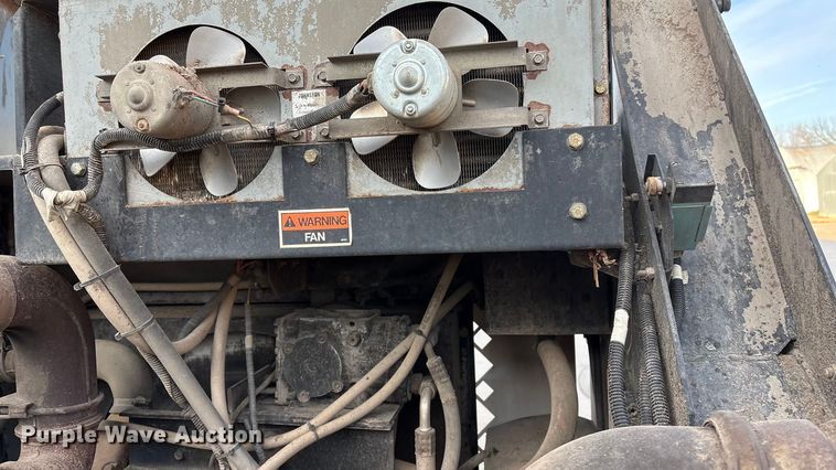 image for item ET4076 1995 Johnston V3000 SP sweeper