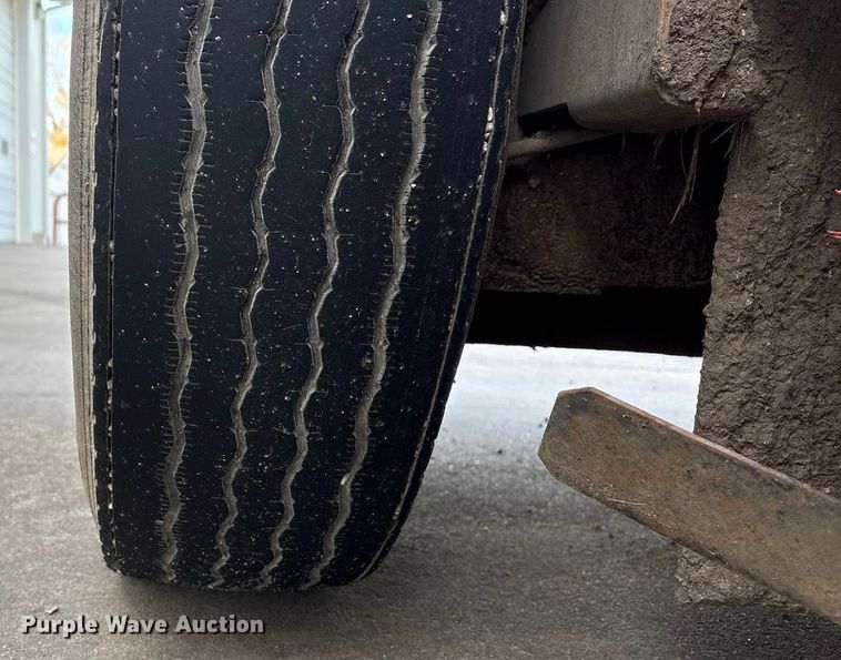 image for item ET4076 1995 Johnston V3000 SP sweeper