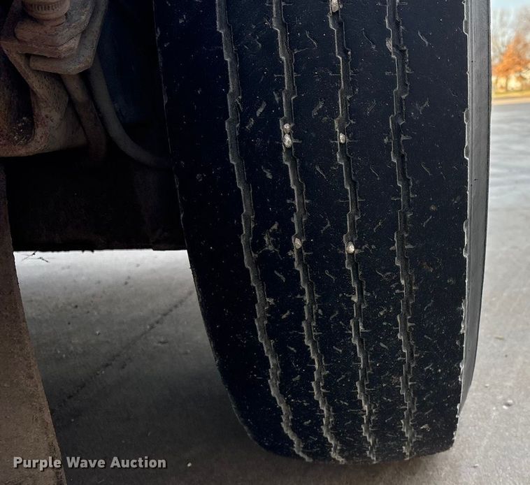 image for item ET4076 1995 Johnston V3000 SP sweeper