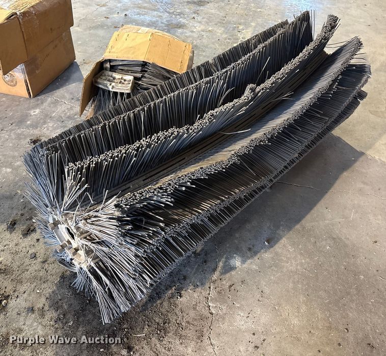 image for item ET4076 1995 Johnston V3000 SP sweeper