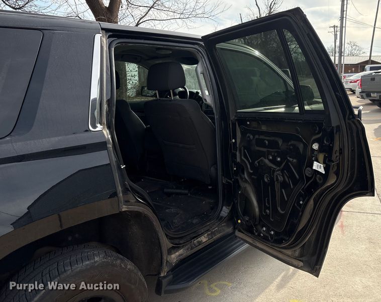 image for item ET4080 2019 Chevrolet Tahoe Police SUV
