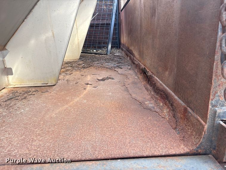 image for item ET4081 1992 Ford L8000 dump truck