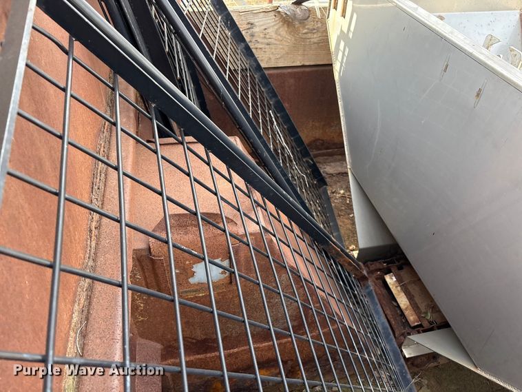 image for item ET4081 1992 Ford L8000 dump truck