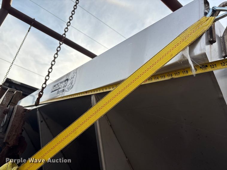 image for item ET4081 1992 Ford L8000 dump truck