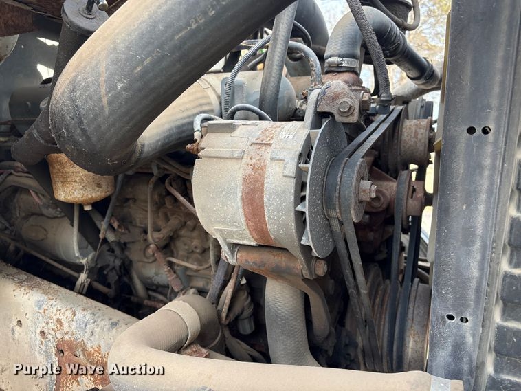 image for item ET4081 1992 Ford L8000 dump truck