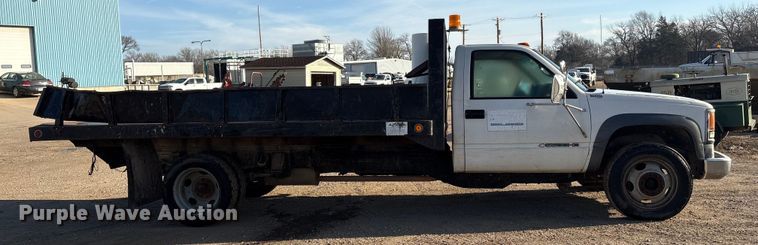 image for item ET4083 2002 Chevrolet Silverado 3500 dump bed pickup truck