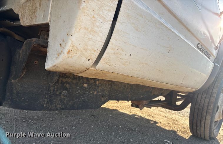 image for item ET4083 2002 Chevrolet Silverado 3500 dump bed pickup truck