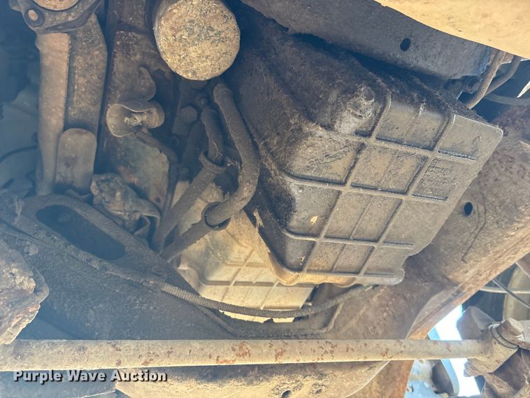 image for item ET4083 2002 Chevrolet Silverado 3500 dump bed pickup truck