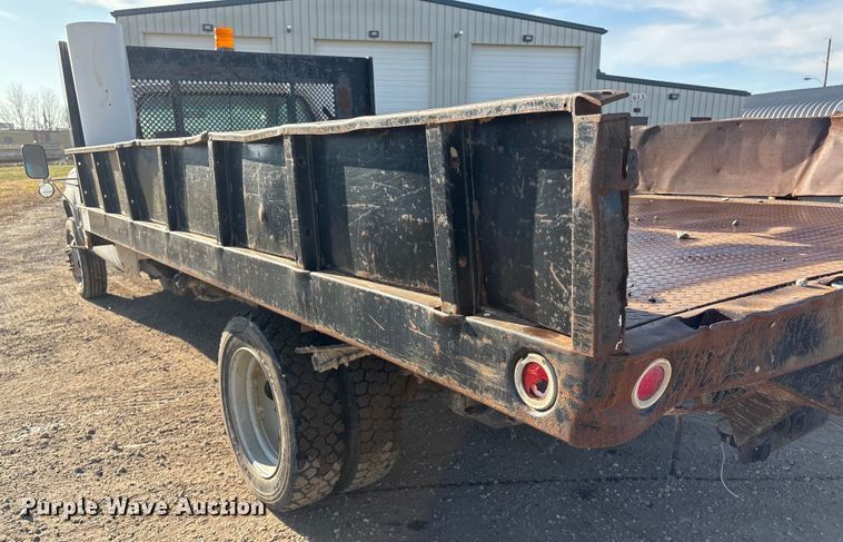 image for item ET4083 2002 Chevrolet Silverado 3500 dump bed pickup truck