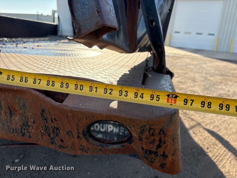 image for item ET4083 2002 Chevrolet Silverado 3500 dump bed pickup truck