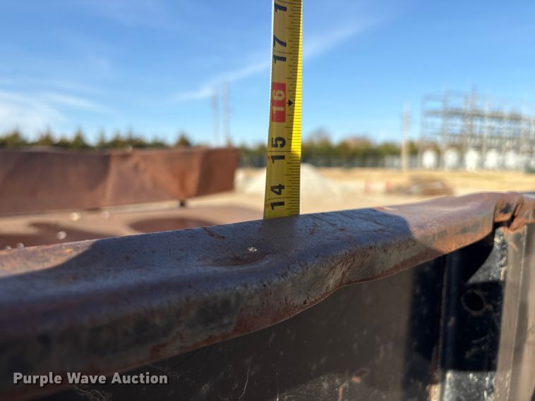 image for item ET4083 2002 Chevrolet Silverado 3500 dump bed pickup truck