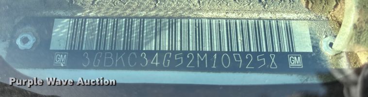 image for item ET4083 2002 Chevrolet Silverado 3500 dump bed pickup truck