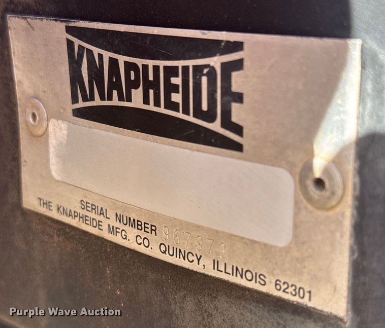 image for item ET4085 2000 Chevrolet C3500 chipper pickup truck