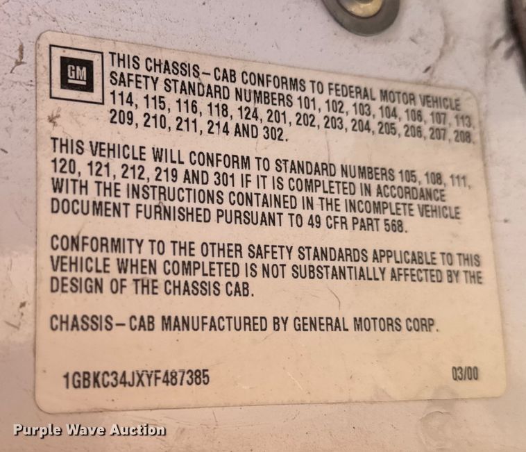 image for item ET4085 2000 Chevrolet C3500 chipper pickup truck