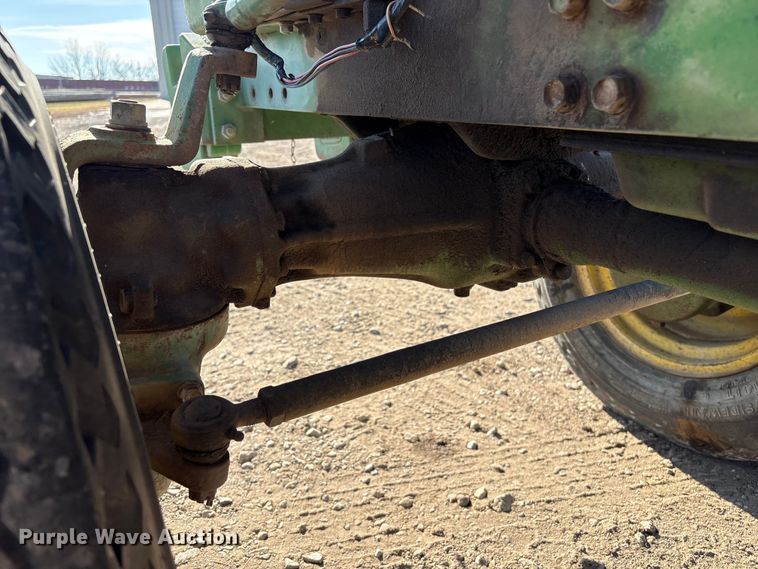 image for item ET4087 John Deere 750 MFWD tractor